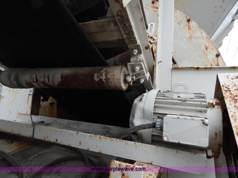 image for item G3197 Cedarapids portable roller bearing jaw rock crusher