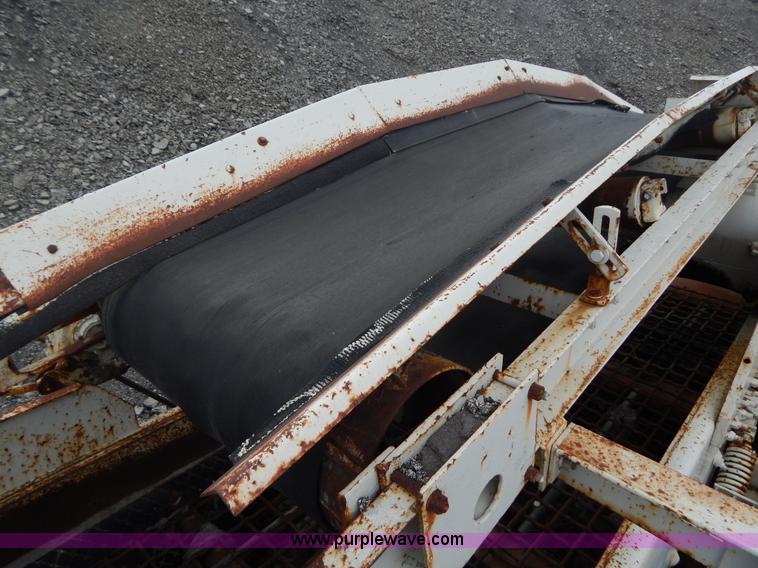 image for item G3197 Cedarapids portable roller bearing jaw rock crusher