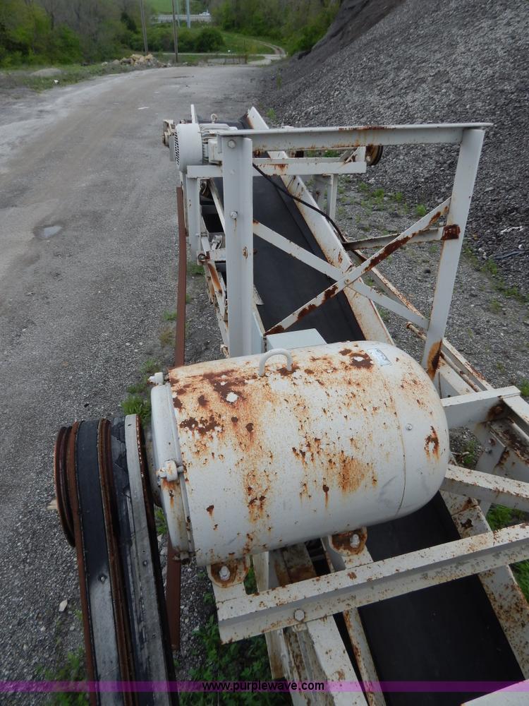 image for item G3197 Cedarapids portable roller bearing jaw rock crusher