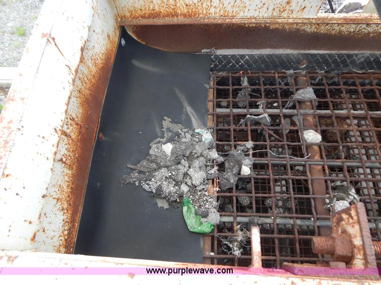 image for item G3197 Cedarapids portable roller bearing jaw rock crusher