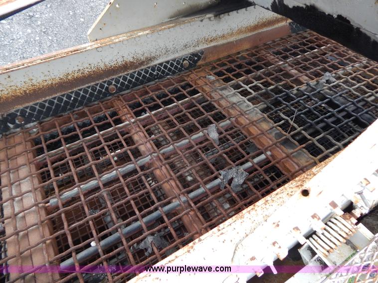 image for item G3197 Cedarapids portable roller bearing jaw rock crusher