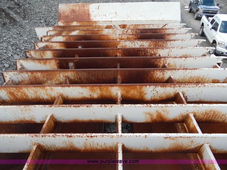 image for item G3197 Cedarapids portable roller bearing jaw rock crusher