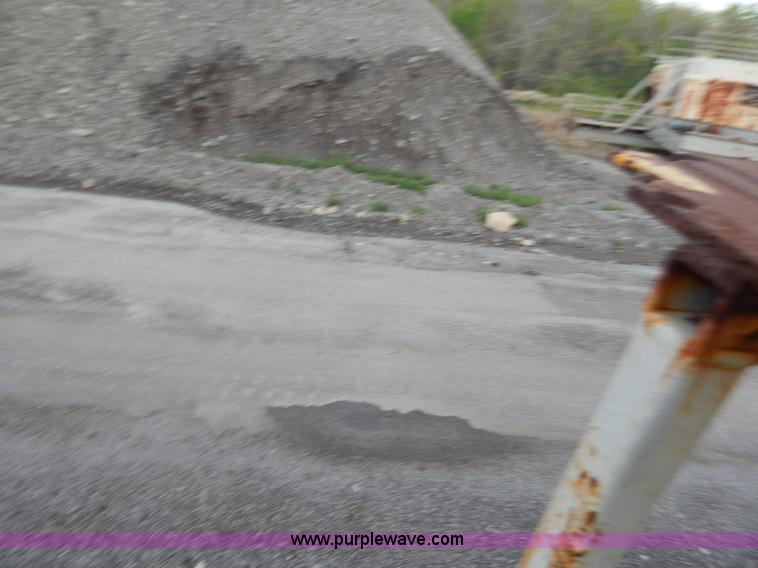 image for item G3197 Cedarapids portable roller bearing jaw rock crusher