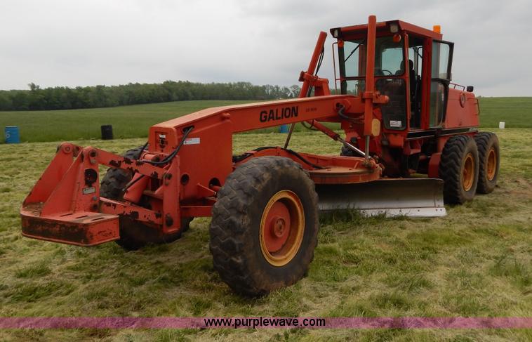 image for item G3199 1996 Galion 830B articulated motor grader