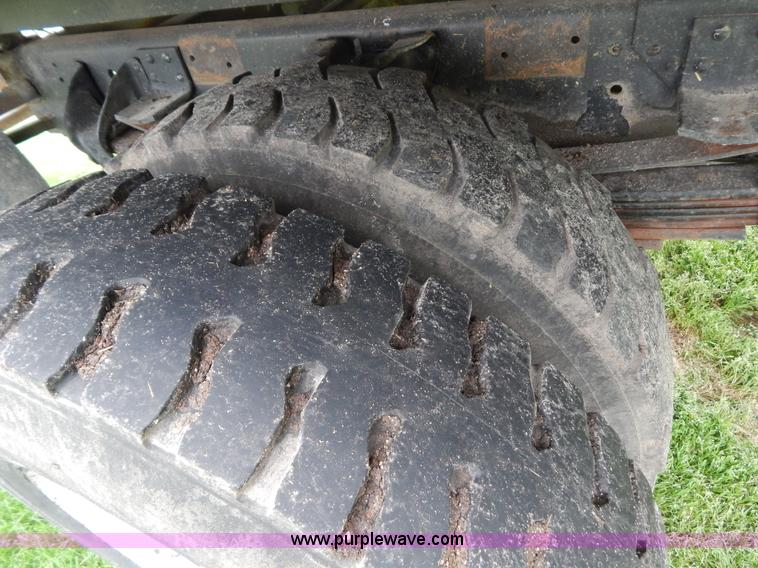 image for item G3207 1991 GMC TopKick dump truck