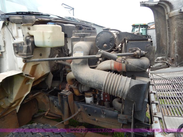 image for item G3207 1991 GMC TopKick dump truck
