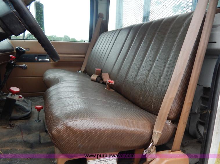 image for item G3207 1991 GMC TopKick dump truck