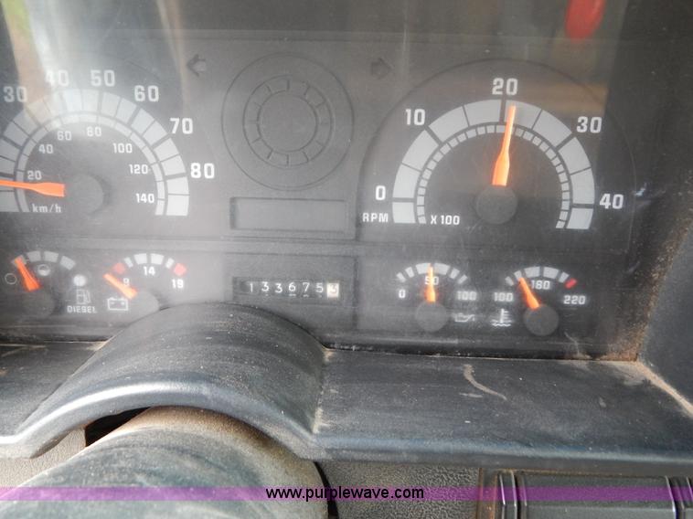 image for item G3207 1991 GMC TopKick dump truck