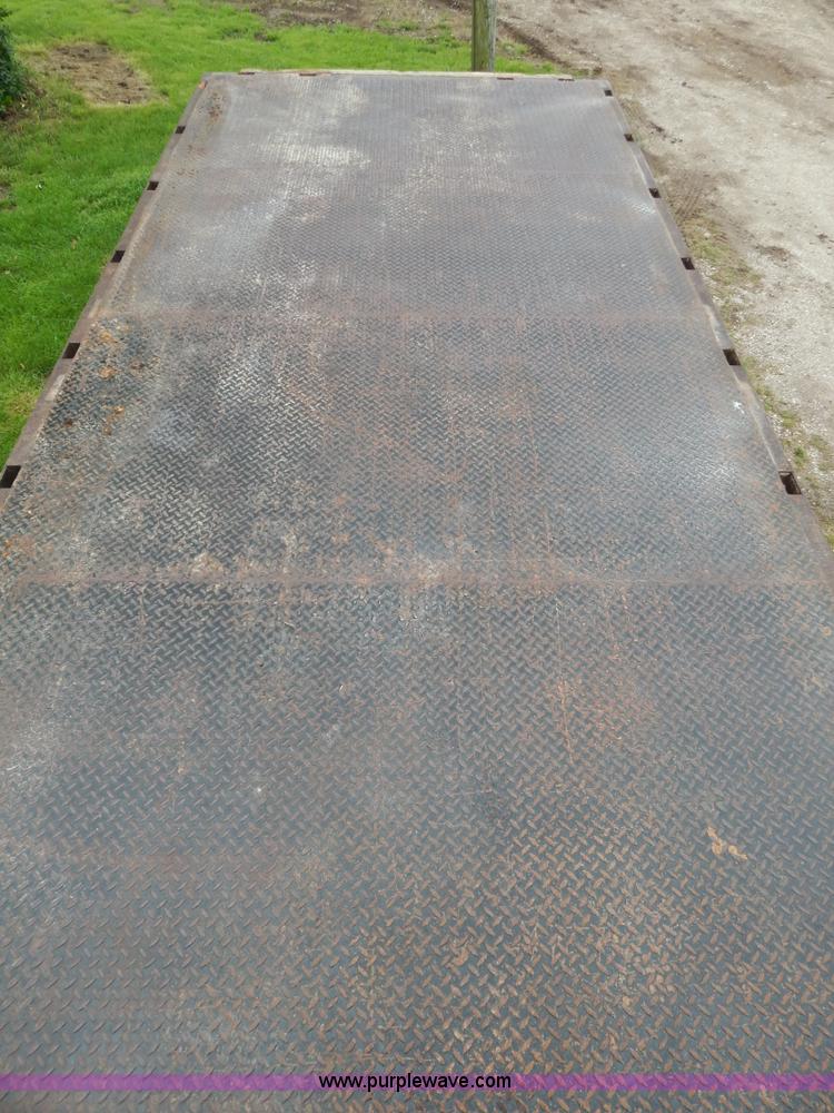 image for item G3207 1991 GMC TopKick dump truck