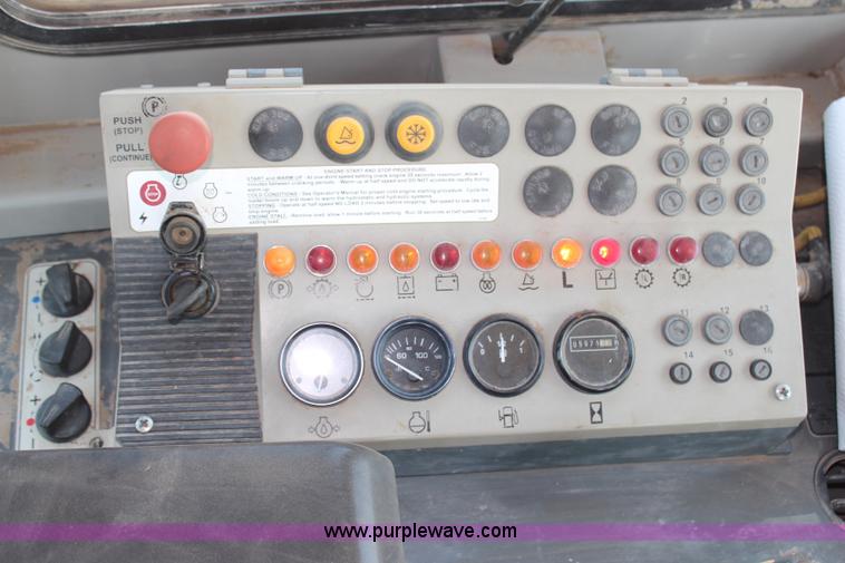 image for item G5271 2005 John Deere 655C track loader