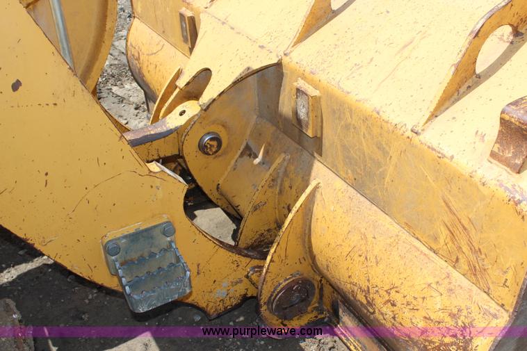 image for item G5271 2005 John Deere 655C track loader