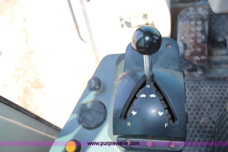 image for item G5272 2005 John Deere 655C track loader