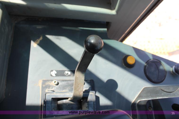 image for item G5272 2005 John Deere 655C track loader