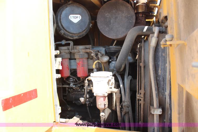 image for item G5272 2005 John Deere 655C track loader