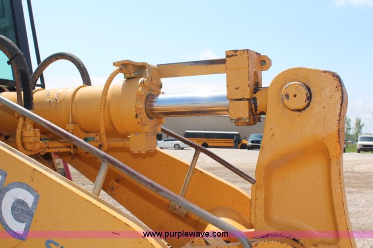 image for item G5272 2005 John Deere 655C track loader