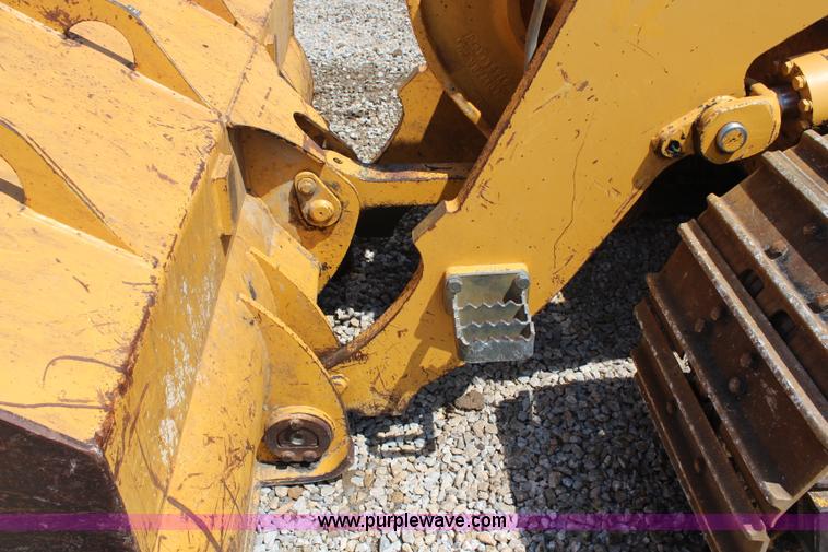 image for item G5272 2005 John Deere 655C track loader