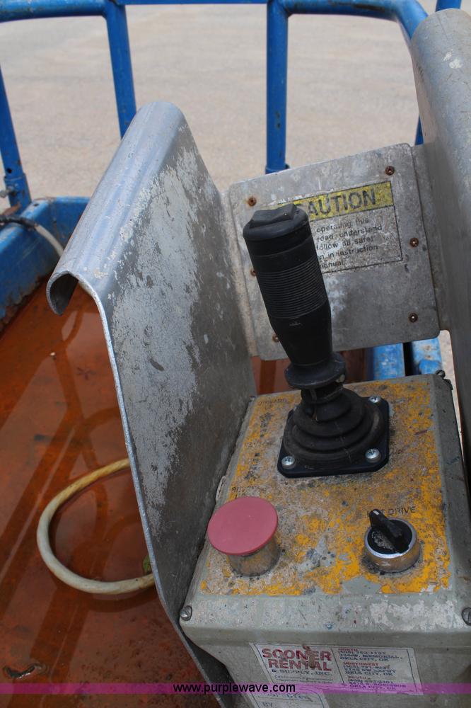 image for item G5285 Upright 20N electric scissor lift