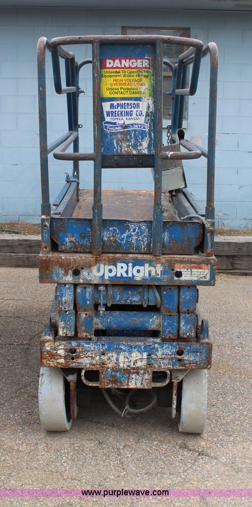 image for item G5286 Upright 20N electric scissor lift