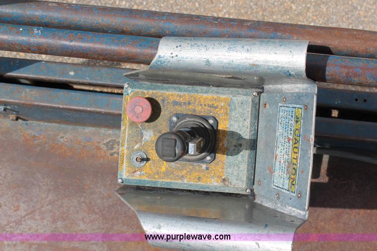 image for item G5286 Upright 20N electric scissor lift