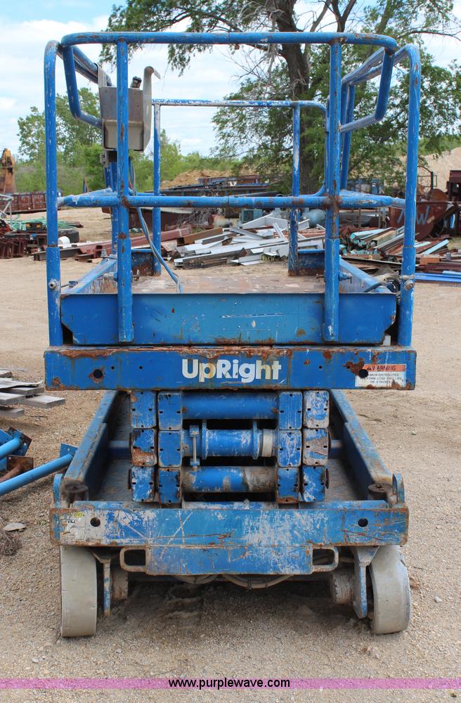 image for item G5287 Upright 26N electric scissor lift