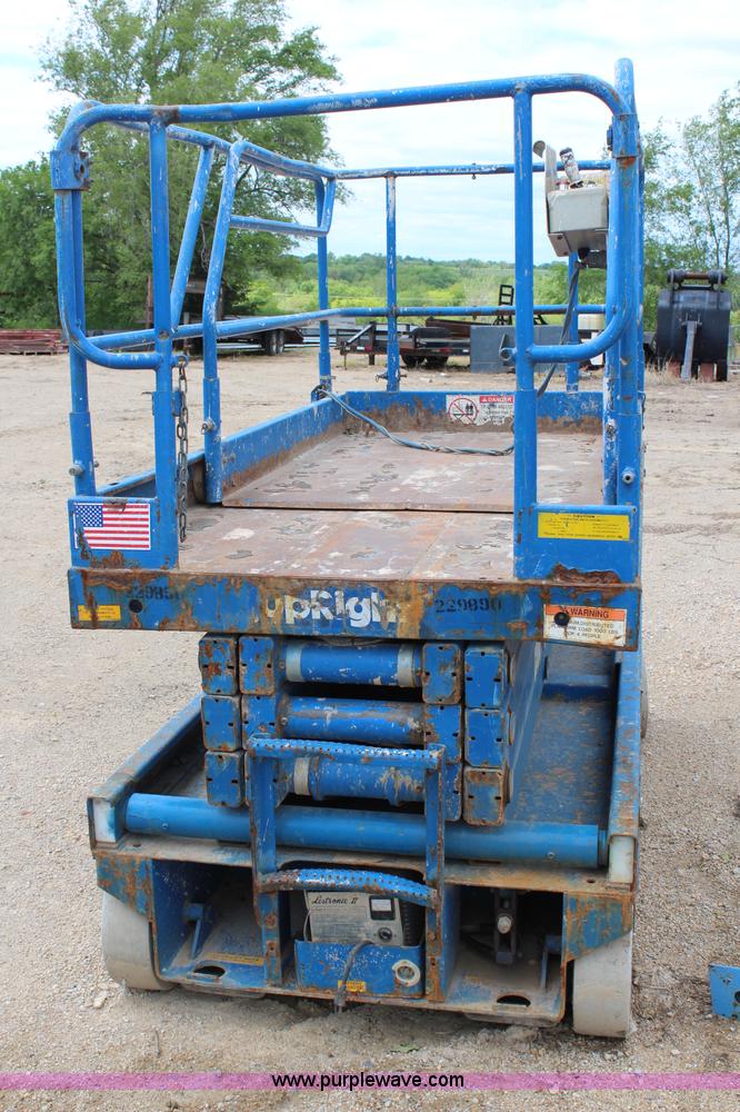 image for item G5287 Upright 26N electric scissor lift