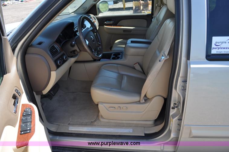 image for item G6022 2007 GMC Yukon SLT SUV