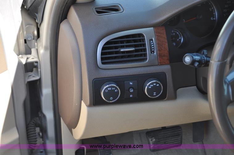 image for item G6022 2007 GMC Yukon SLT SUV