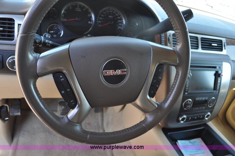 image for item G6022 2007 GMC Yukon SLT SUV