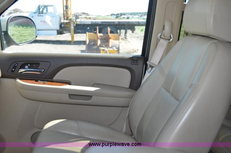 image for item G6022 2007 GMC Yukon SLT SUV