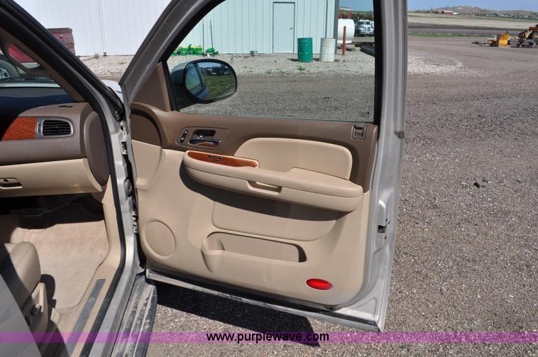 image for item G6022 2007 GMC Yukon SLT SUV