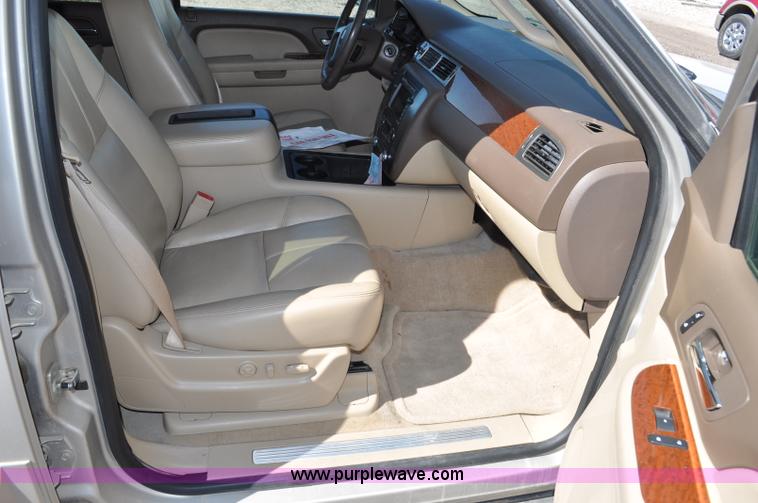 image for item G6022 2007 GMC Yukon SLT SUV