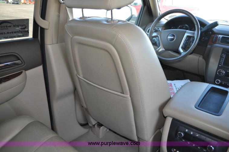 image for item G6022 2007 GMC Yukon SLT SUV