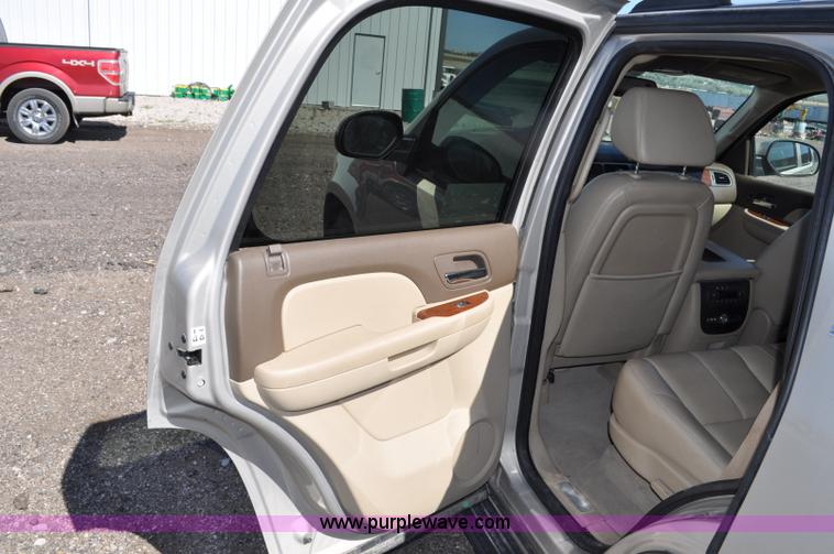 image for item G6022 2007 GMC Yukon SLT SUV