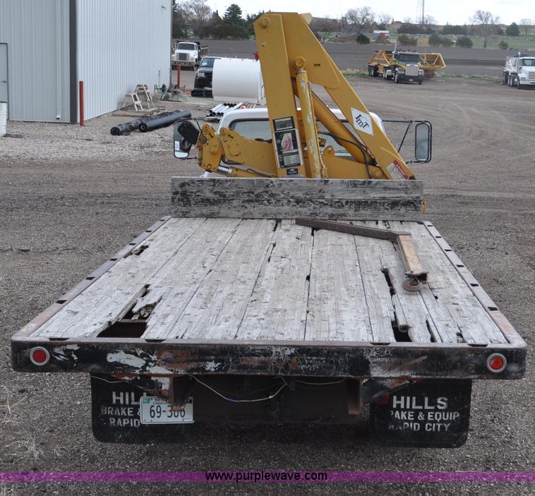 image for item G6026 1979 Ford F600 flatbed truck