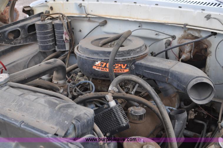 image for item G6026 1979 Ford F600 flatbed truck