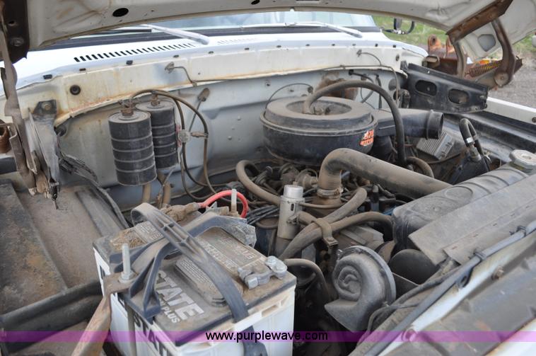 image for item G6026 1979 Ford F600 flatbed truck