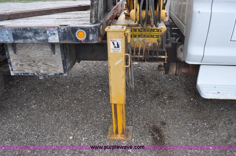 image for item G6026 1979 Ford F600 flatbed truck