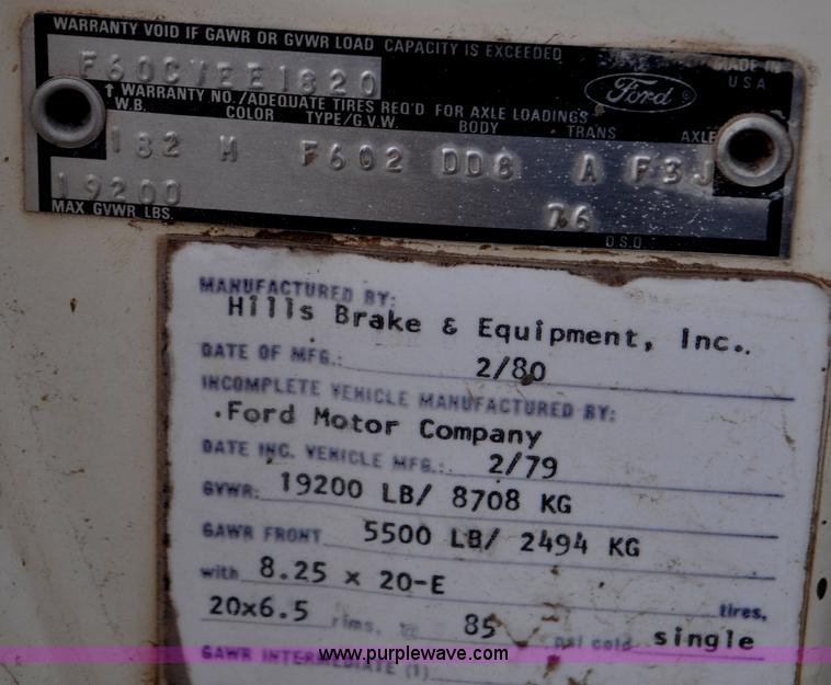 image for item G6026 1979 Ford F600 flatbed truck