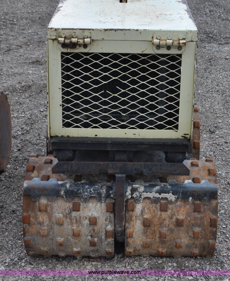 image for item G6028 Ingersoll Rand FX130 trench compactor