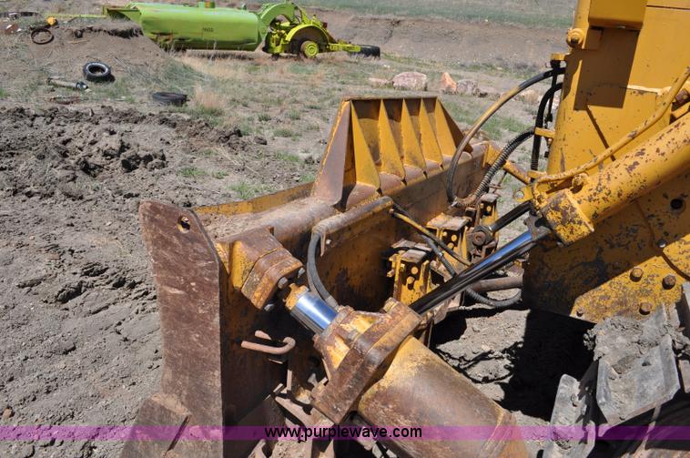 image for item G6029 Caterpillar D7 dozer