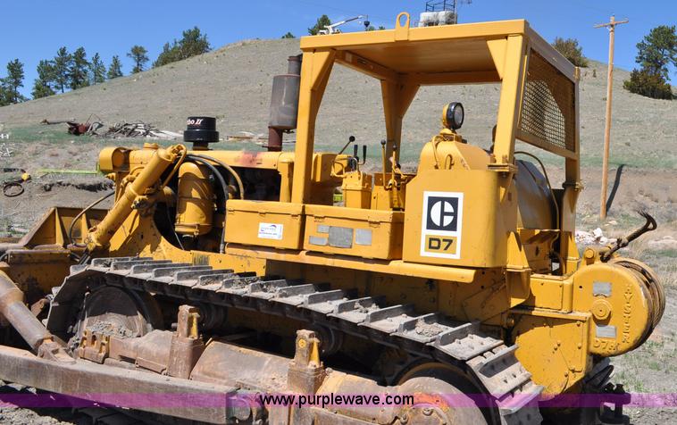 image for item G6029 Caterpillar D7 dozer
