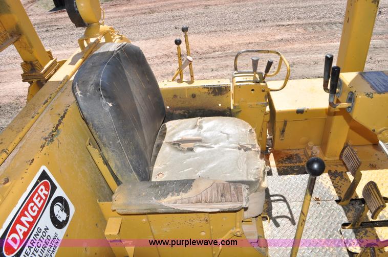 image for item G6029 Caterpillar D7 dozer