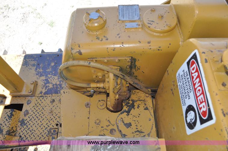 image for item G6029 Caterpillar D7 dozer