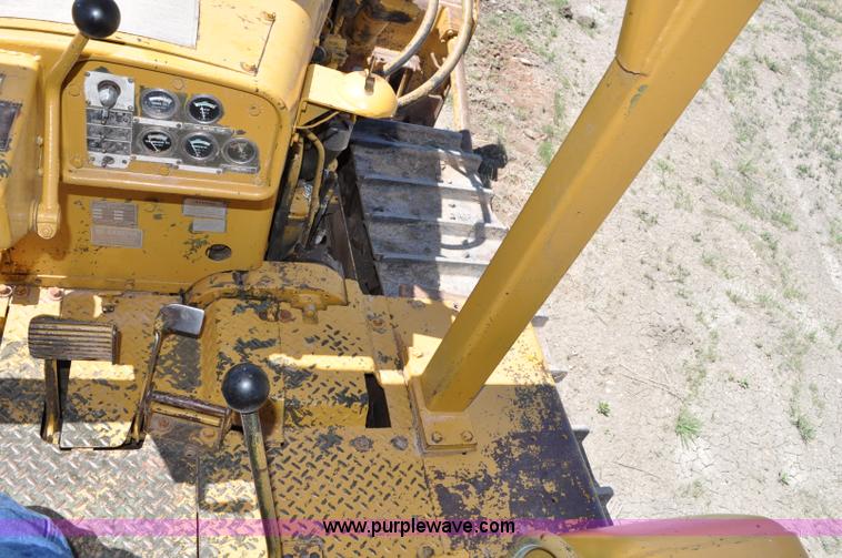image for item G6029 Caterpillar D7 dozer