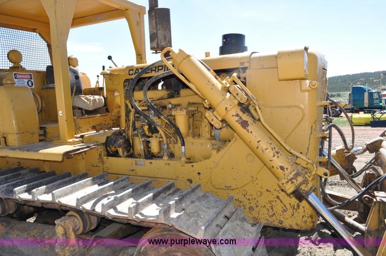image for item G6029 Caterpillar D7 dozer