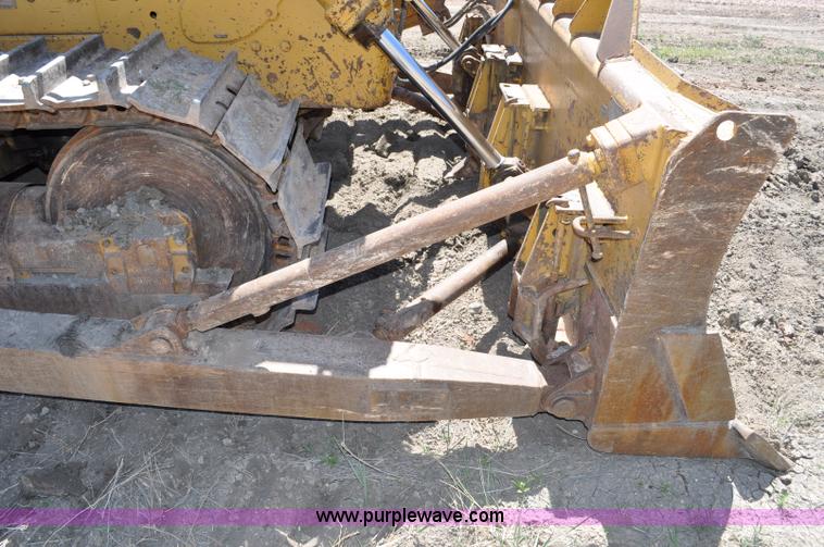 image for item G6029 Caterpillar D7 dozer