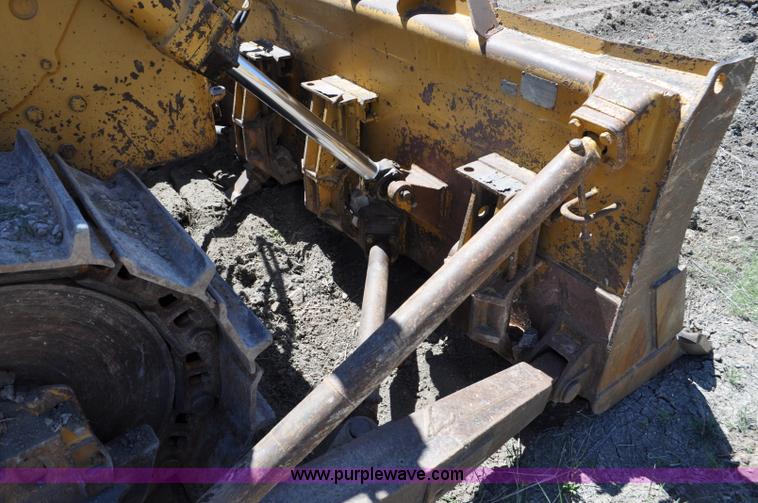 image for item G6029 Caterpillar D7 dozer