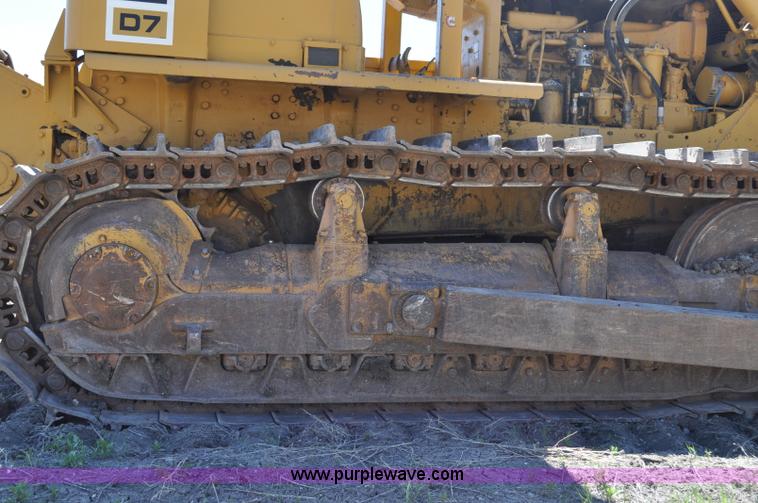 image for item G6029 Caterpillar D7 dozer