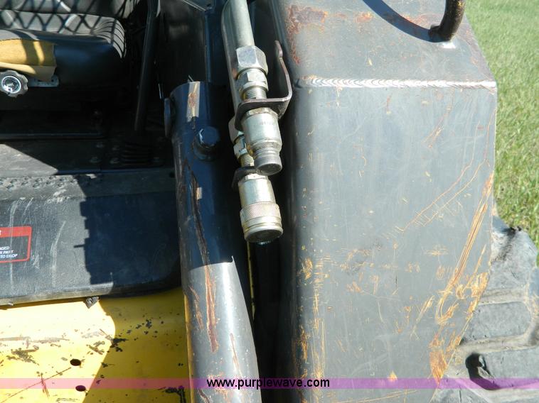 image for item G7871 2007 New Holland L185 skid steer