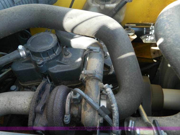 image for item G7871 2007 New Holland L185 skid steer